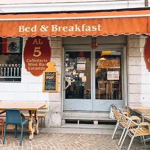 https://locanda-al-5.it-lombardy.com